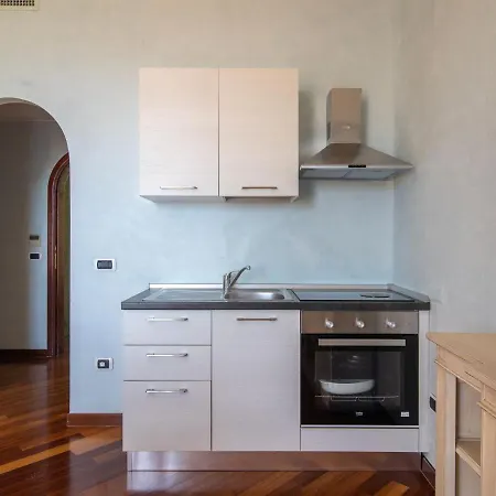 Beautiful In With Balcony Appartement *