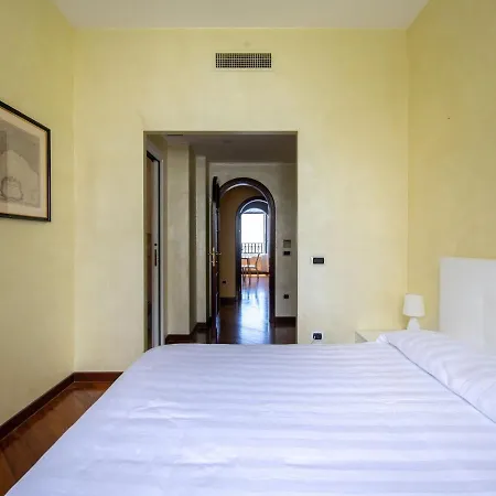Appartement Beautiful In With Balcony San Remo