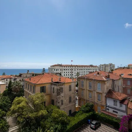 Beautiful In With Balcony Апартаменты Санремо